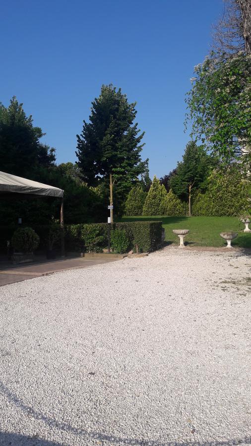 Hotel Parigi Castel San Pietro Terme Dış mekan fotoğraf